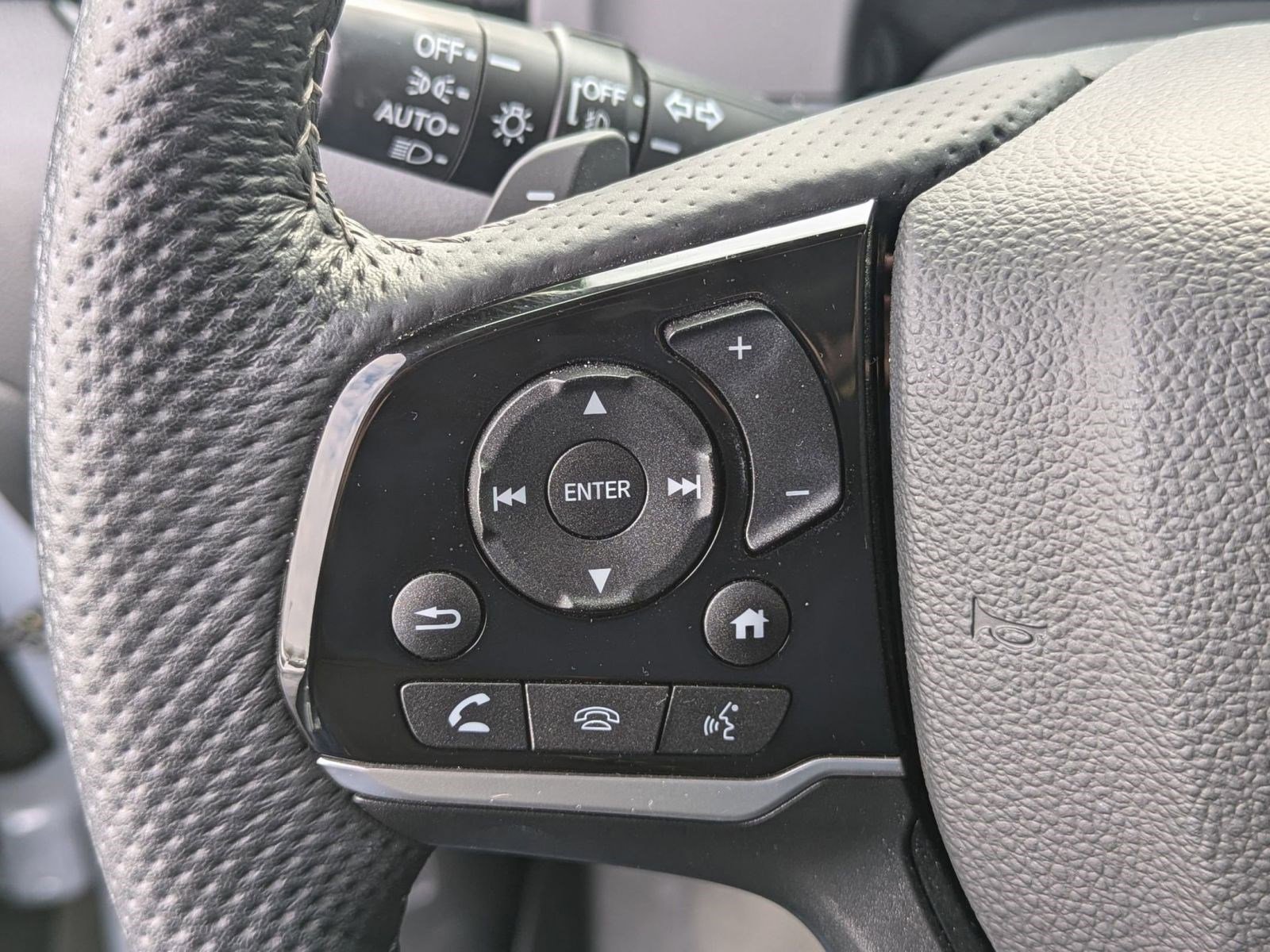 Used 2023 Honda Passport Elite image 14