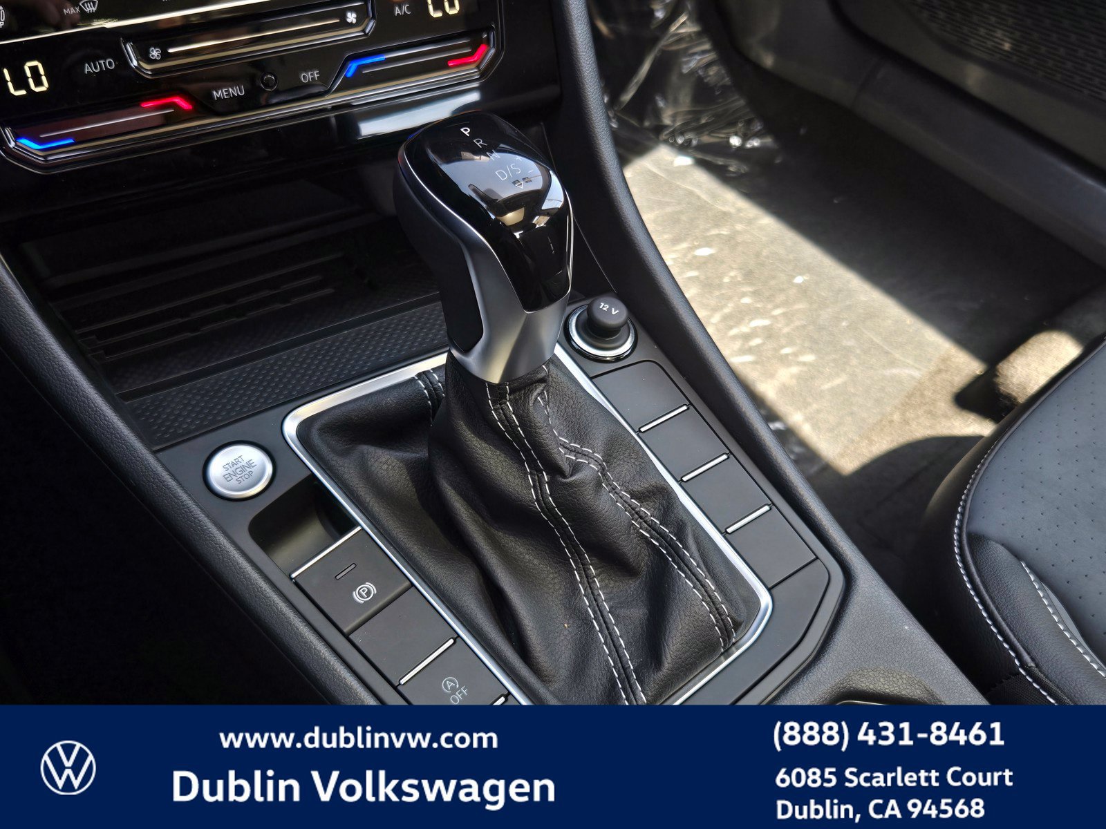 New 2026 Volkswagen Jetta SE FWD image 15