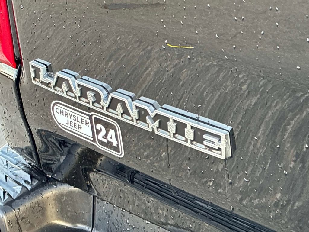 Used 2022 RAM 1500 Laramie w/ Sport Appearance Package image 11