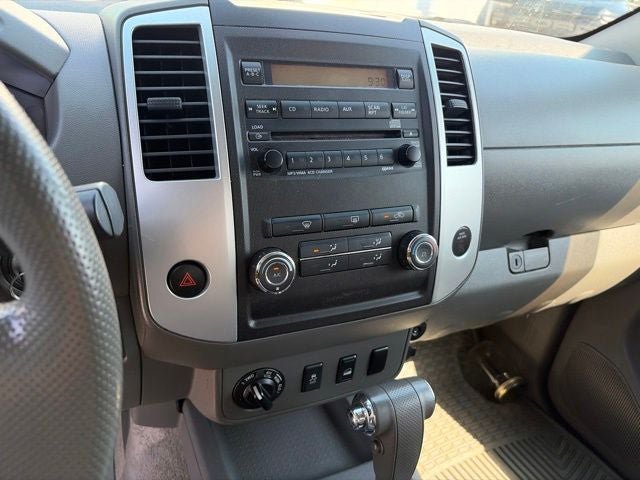 Used 2012 Nissan Frontier SV w/ SV Premium Utility Pkg AWD/4WD image 21