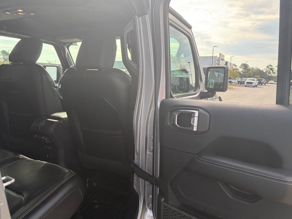 Used 2021 Jeep Wrangler Unlimited Sahara w/ Cold Weather Group AWD/4WD image 46