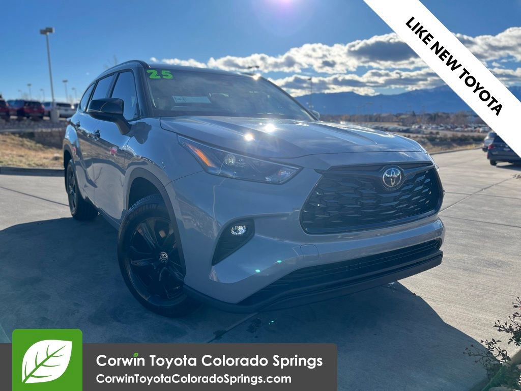 Used 2025 Toyota Highlander XLE image 1