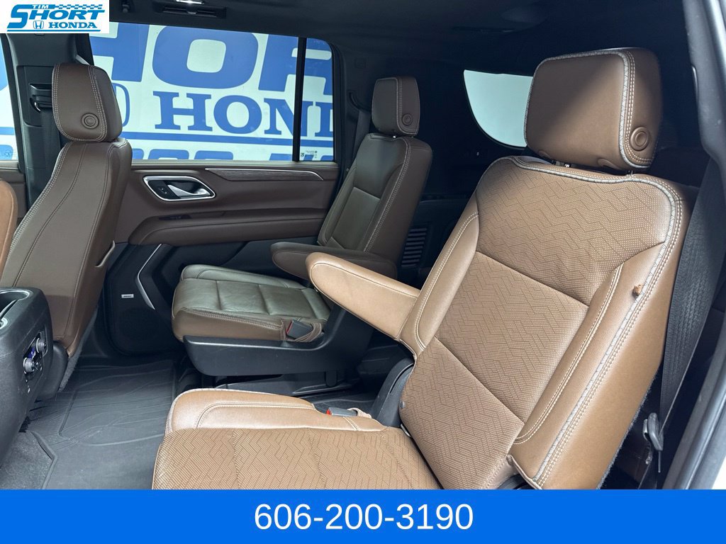 Used 2022 Chevrolet Suburban High Country AWD/4WD image 16