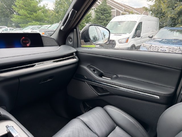 New 2027 Lincoln Navigator Reserve w/ Jet Appearance Package AWD/4WD image 21