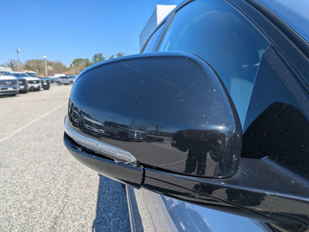 Used 2018 Volvo V60 T5 Cross Country image 12