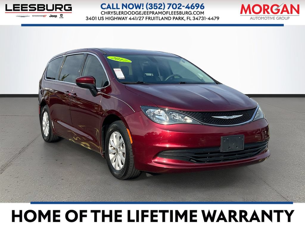 Used 2017 Chrysler Pacifica Touring w/ Tire & Wheel Group FWD image 1