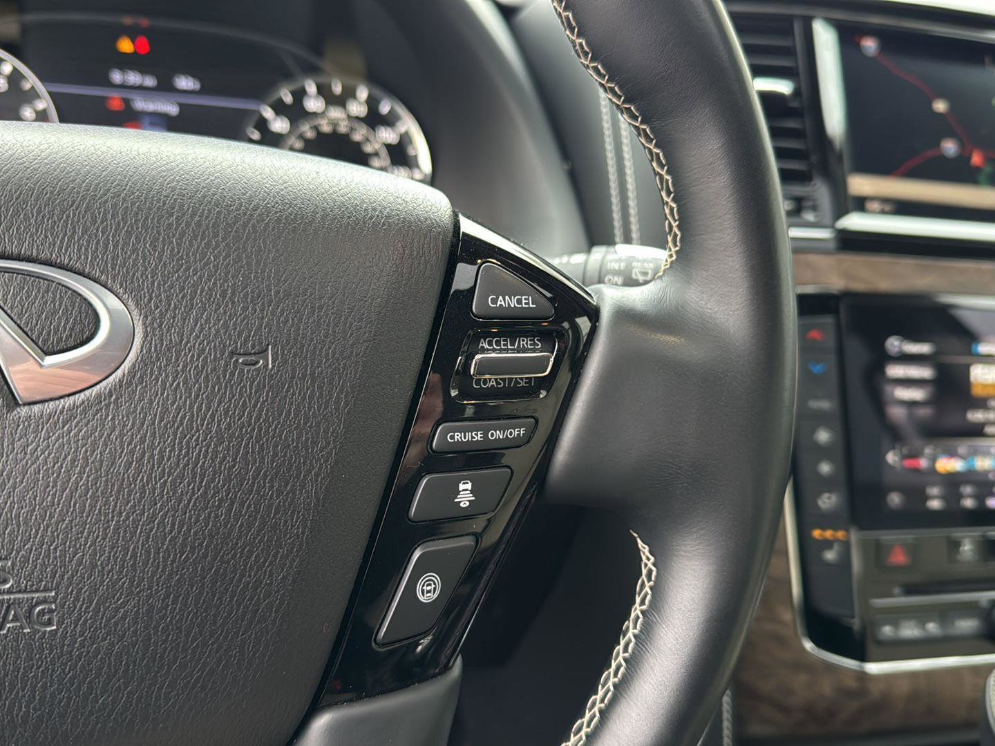 Used 2021 INFINITI QX80 Premium Select w/ Cargo Package image 19