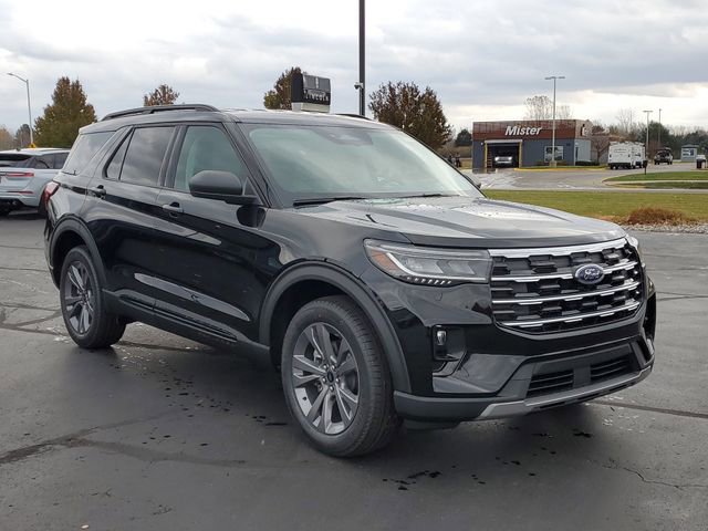 New 2026 Ford Explorer Active w/ Active Comfort Package image 2