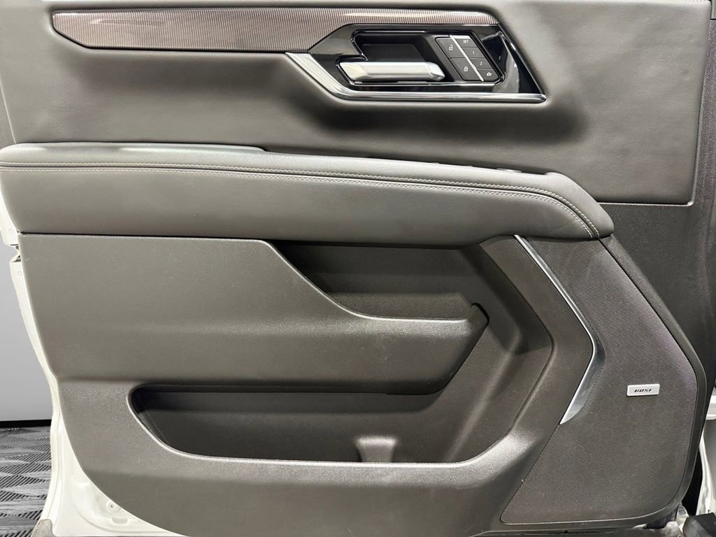 Used 2025 GMC Yukon XL Elevation AWD/4WD image 22
