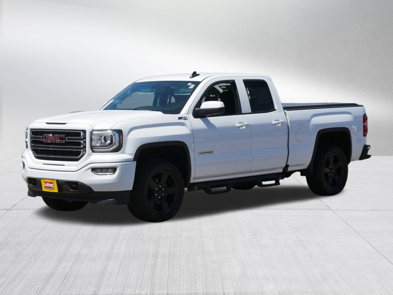 Used 2017 GMC Sierra 1500 SLE w/ SLE Value Package AWD/4WD image 3