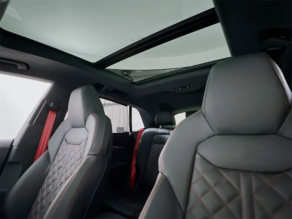 New 2026 Audi Q8 Prestige image 13