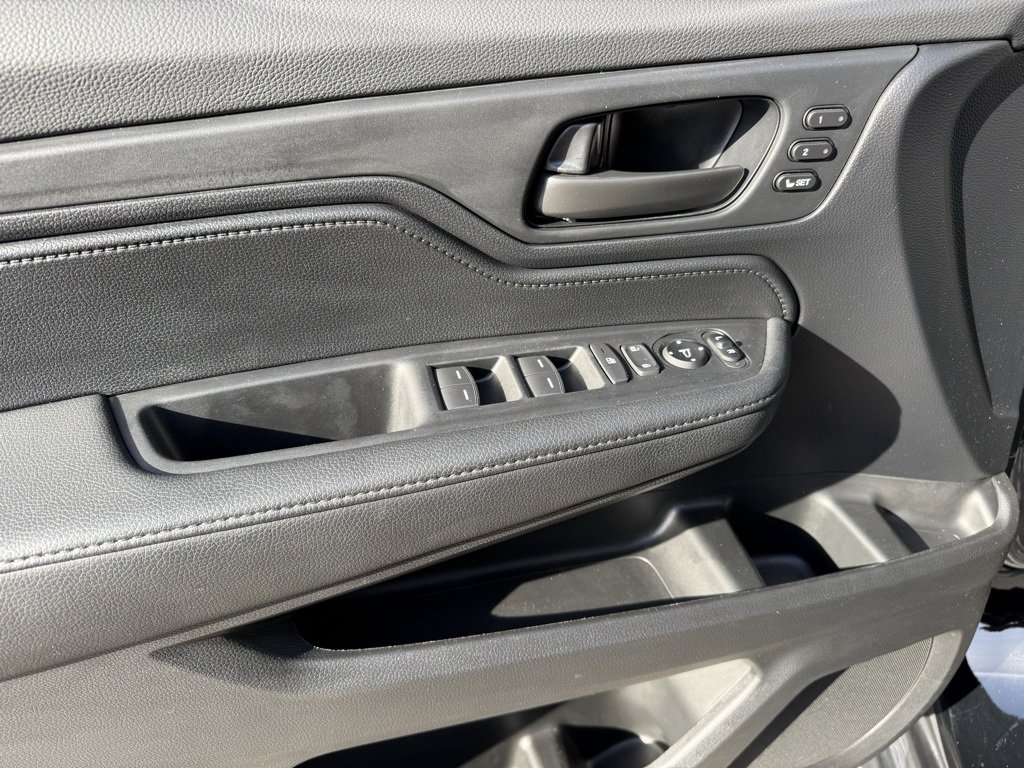 Used 2025 Honda Odyssey EX-L image 19