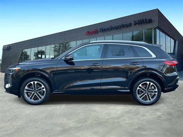 Certified 2025 Audi Q5 Premium Plus w/ Premium Plus image 2