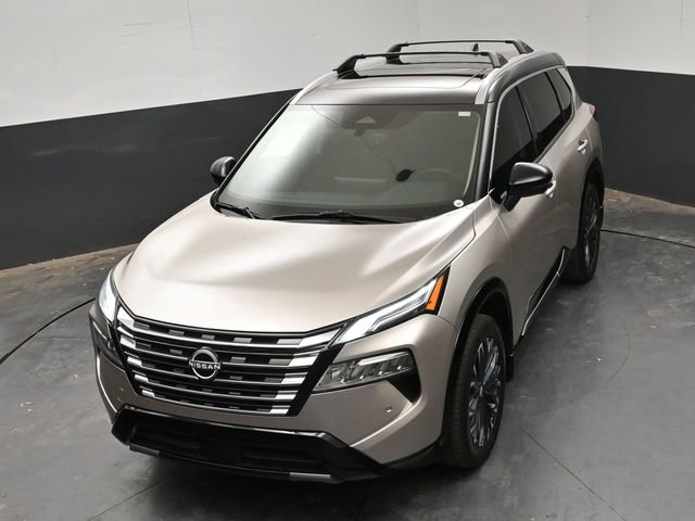 Certified 2025 Nissan Rogue Platinum image 23