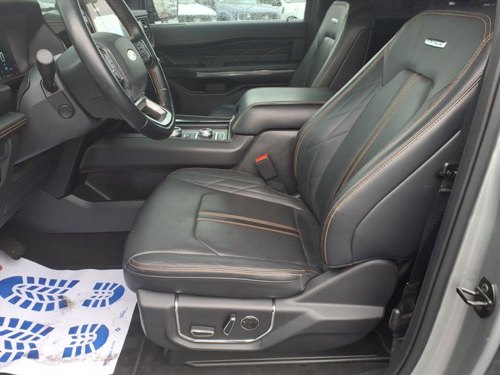 Used 2024 Ford Expedition Platinum image 22