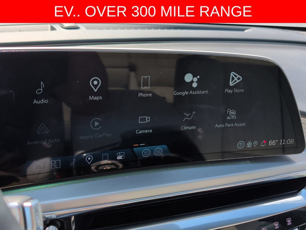Used 2024 Cadillac Lyriq Luxury w/ LPO, Floor Liner Package AWD/4WD image 17