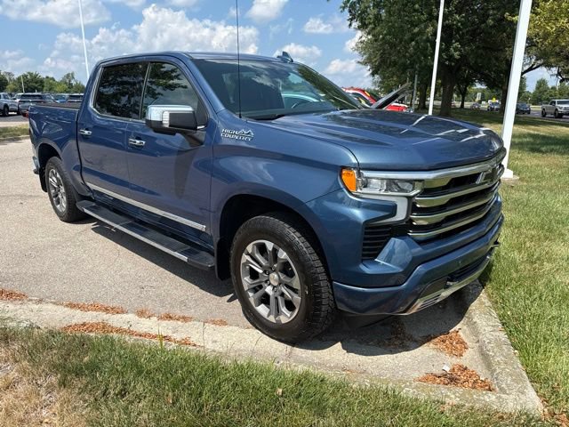 Used 2024 Chevrolet Silverado 1500 High Country w/ Z71 Off-Road Package AWD/4WD image 11