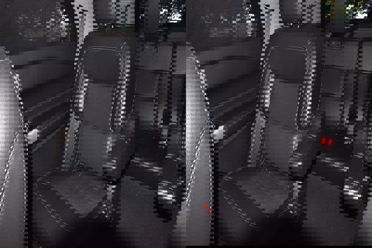 Used 2022 Ford Explorer Limited w/ Limited Technology Package image 21