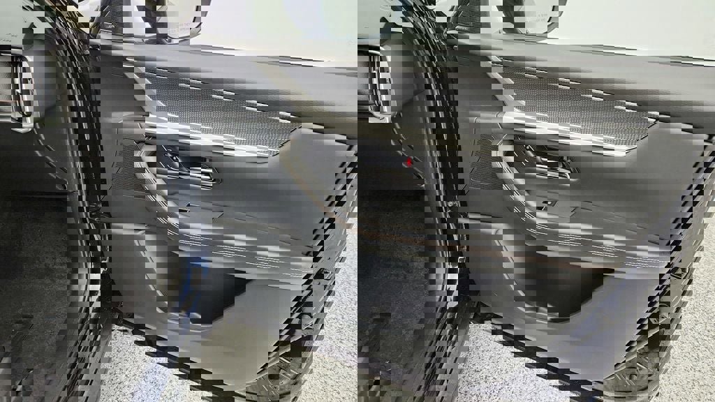 Used 2025 MAZDA CX-90 Plug-In Hybrid w/Premium Sport image 28