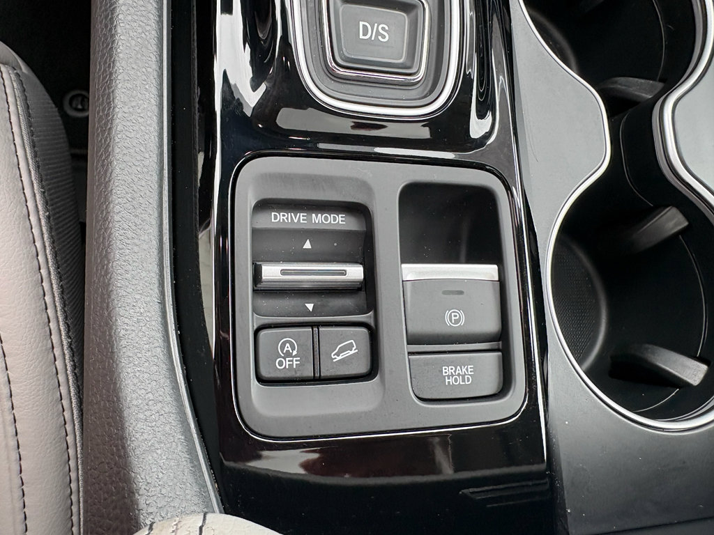 Certified 2023 Honda Pilot Touring image 24