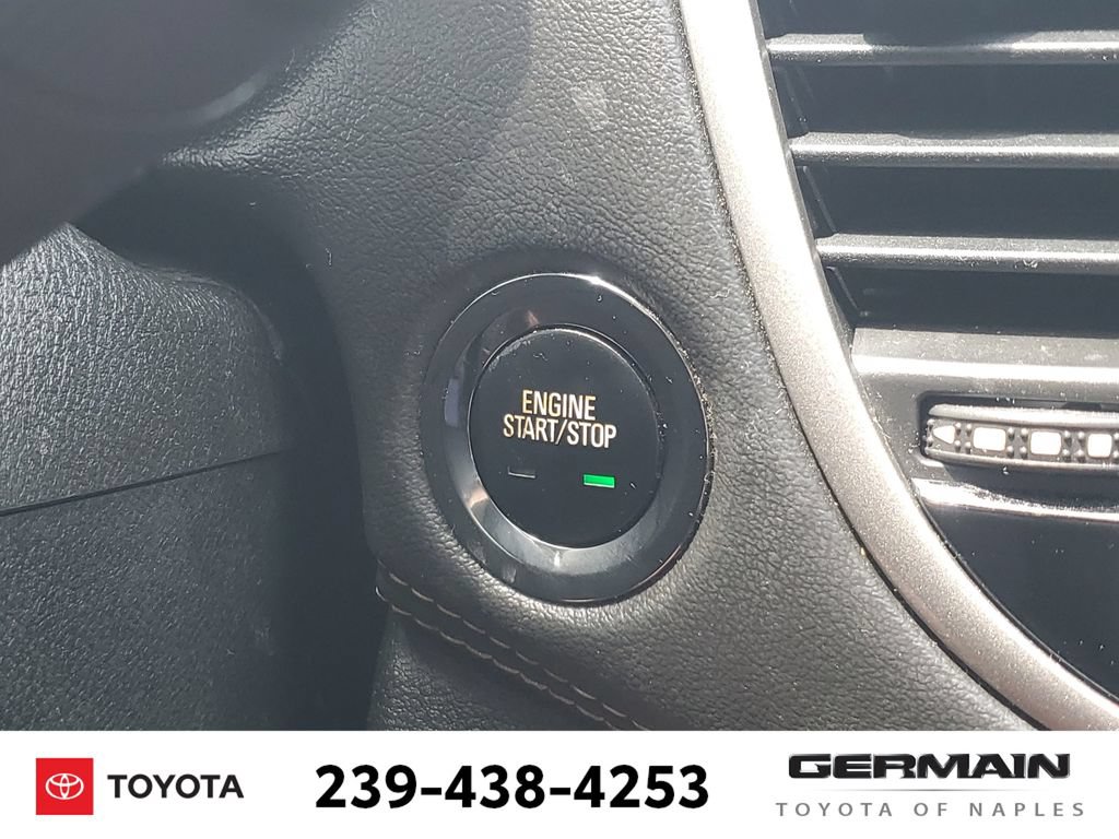 Used 2020 Chevrolet Trax LT w/ Sun & Sound Package FWD image 34