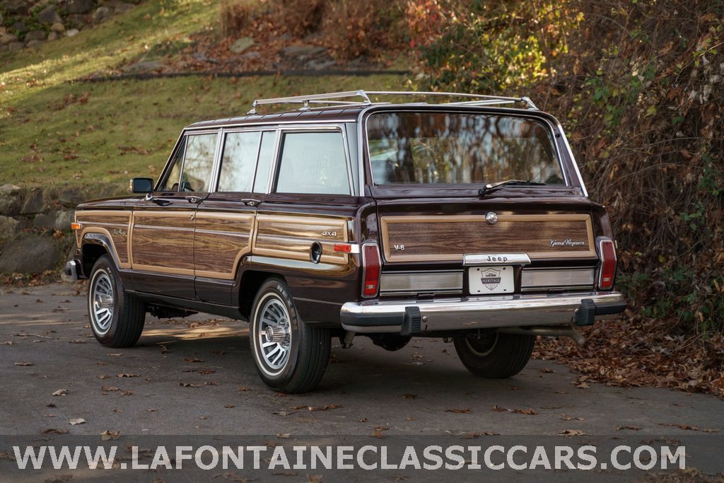 Used 1991 Jeep Grand Wagoneer Base image 44