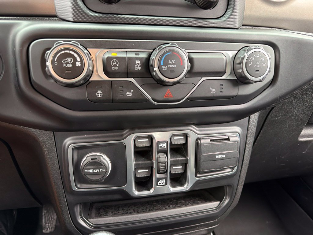 Used 2020 Jeep Gladiator Sport w/ Quick Order Package 23S AWD/4WD image 12