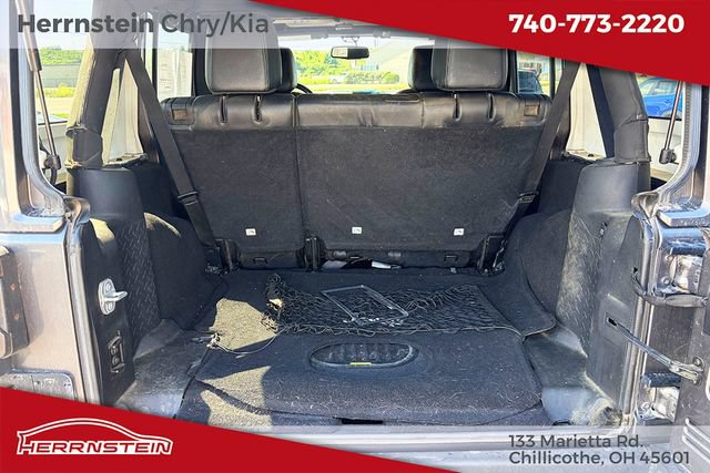 Used 2016 Jeep Wrangler Unlimited Sahara AWD/4WD image 14