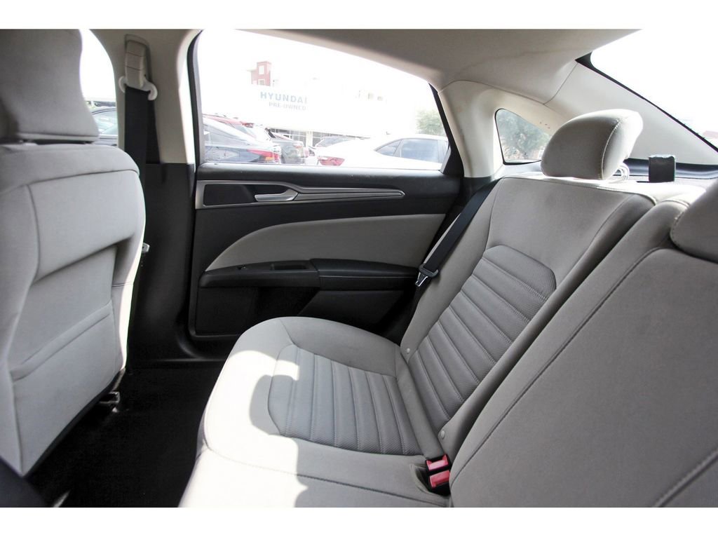 Used 2018 Ford Fusion S FWD image 12
