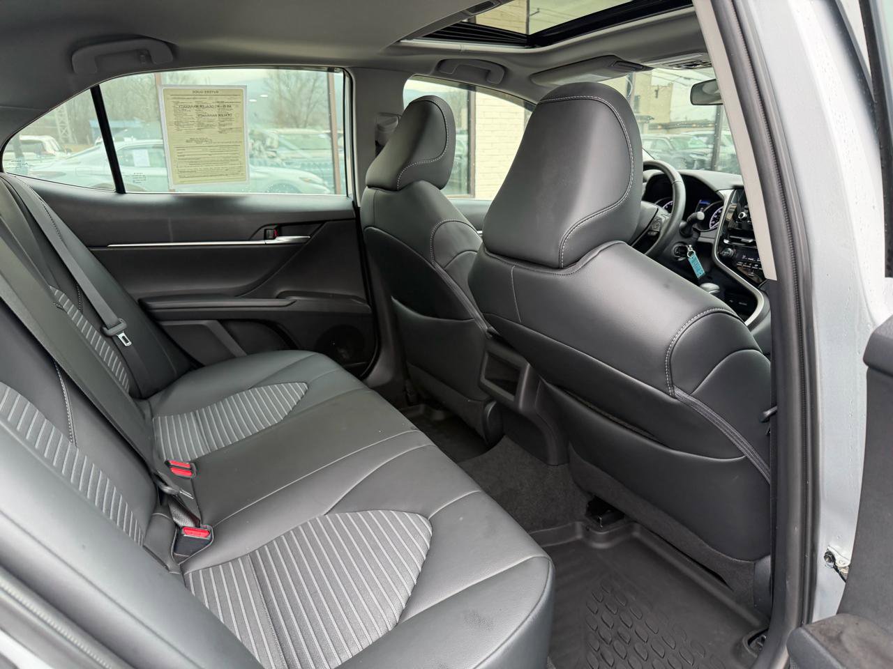 Used 2023 Toyota Camry SE w/ Cold Weather Package image 19