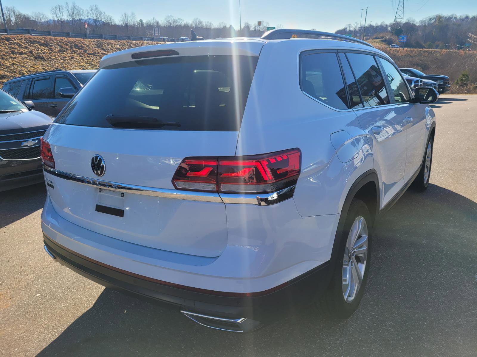 Used 2021 Volkswagen Atlas SE image 5