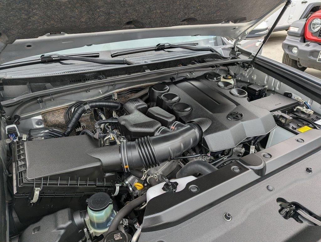 Used 2022 Toyota 4Runner SR5 Premium w/ Moonroof Package image 32