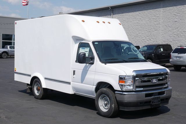 New 2026 Ford E-350 and Econoline 350 Super Duty w/ Power Equipment Group RWD image 4