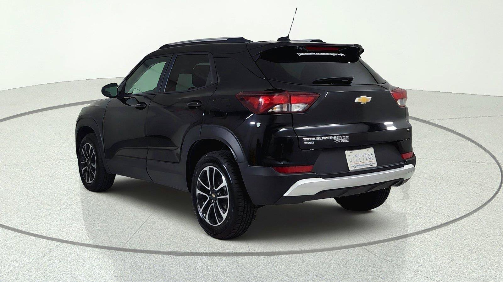 Used 2026 Chevrolet TrailBlazer LT AWD/4WD image 5