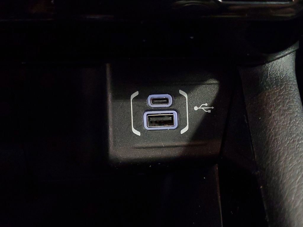 Used 2023 Jeep Compass Latitude w/ Convenience Group AWD/4WD image 22