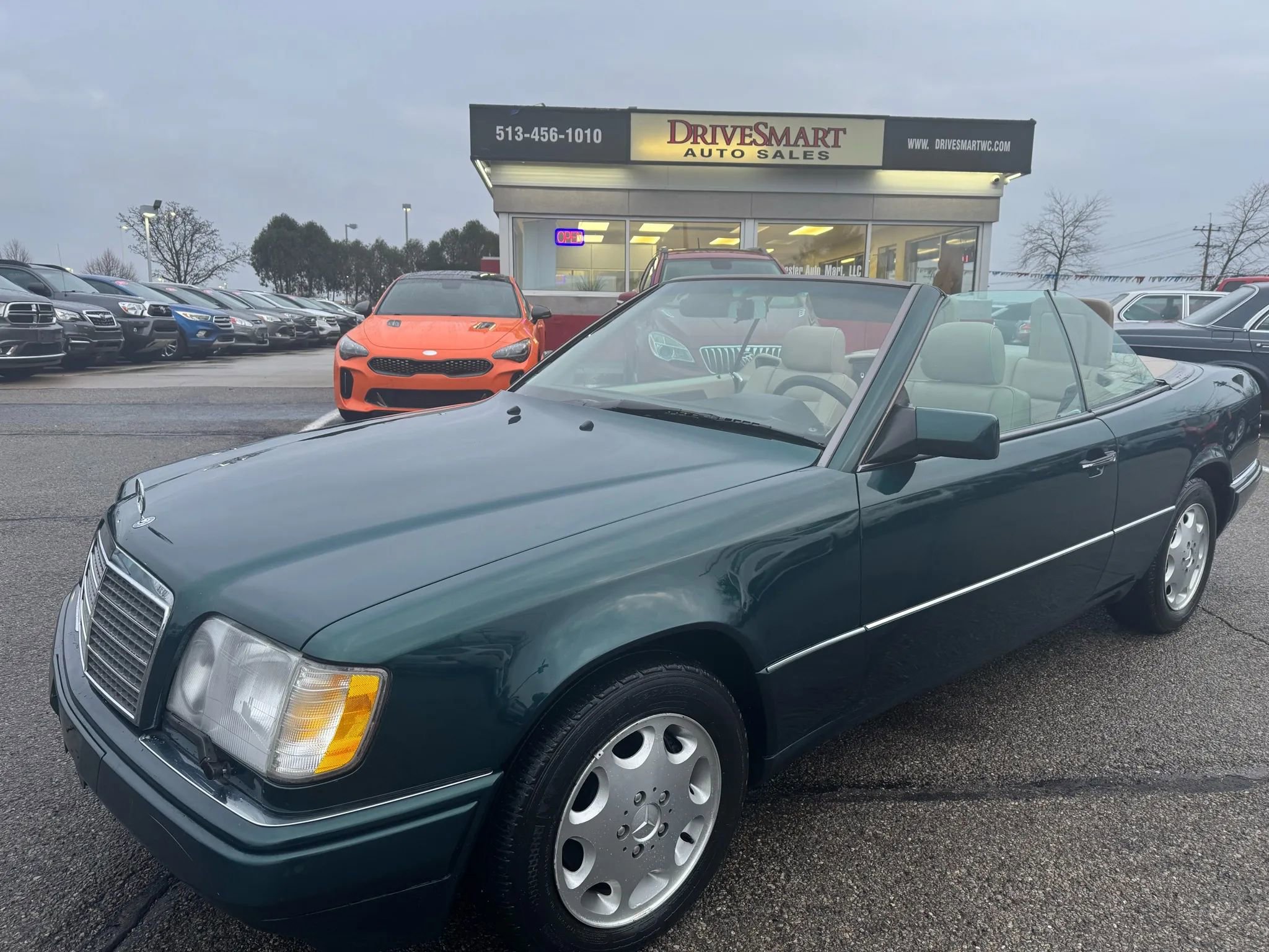 Used 1995 Mercedes-Benz E 320 Convertible image 7