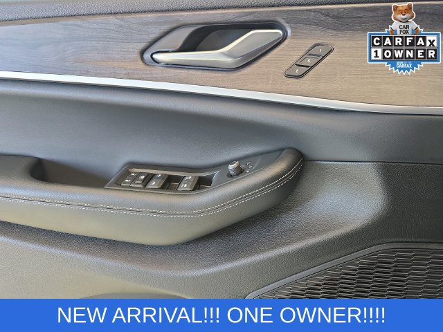 Used 2024 Jeep Grand Cherokee L Limited w/ Black Appearance Package AWD/4WD image 23