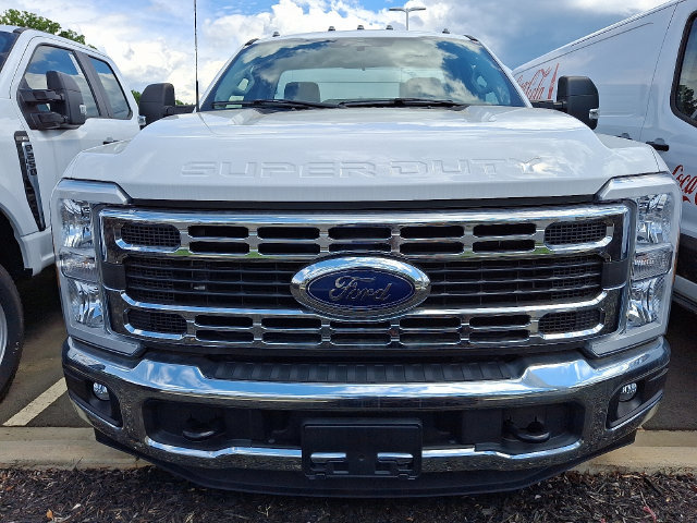 New 2023 Ford F350 XL w/ XL Chrome Package RWD image 2