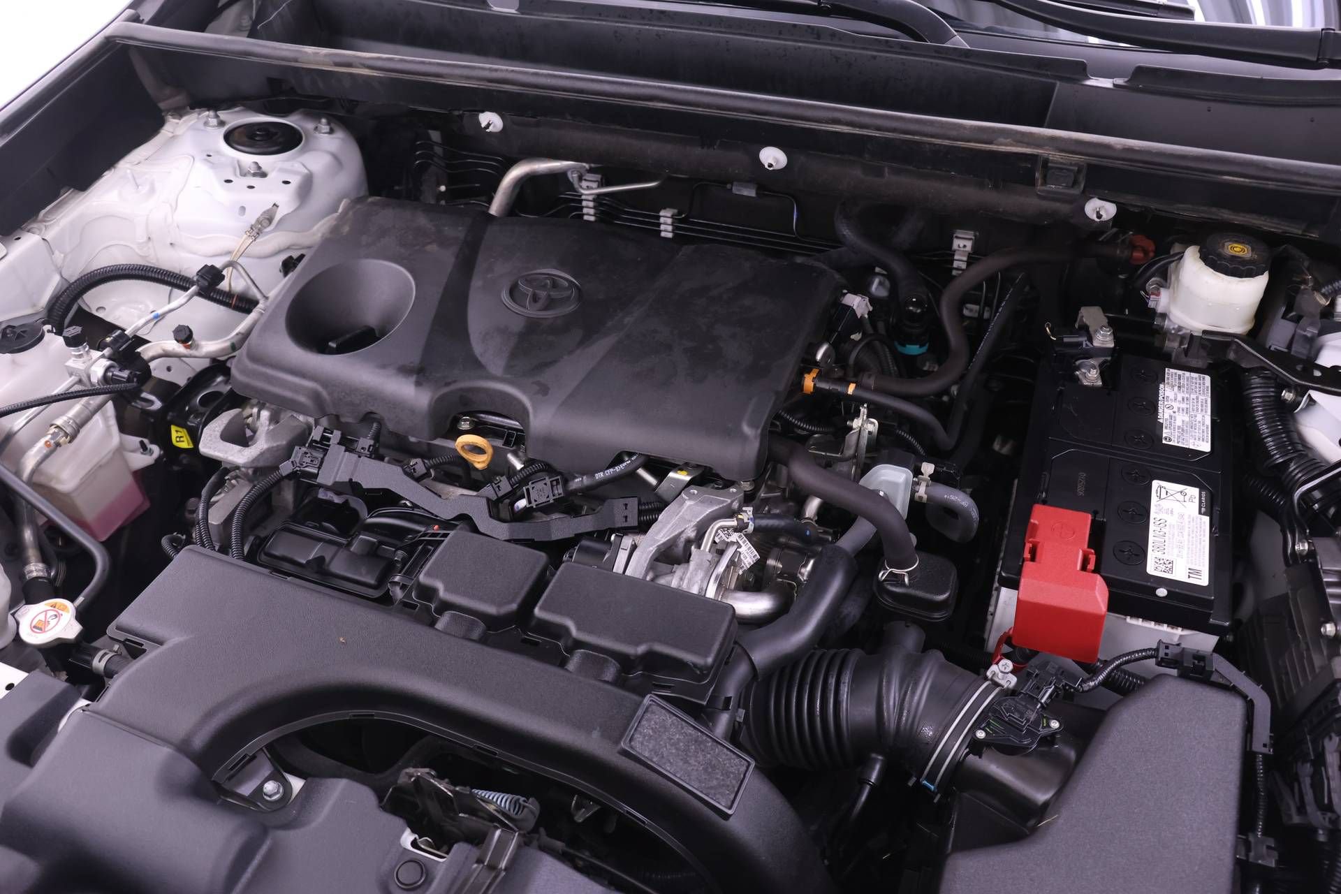 Used 2021 Toyota RAV4 LE AWD/4WD image 17