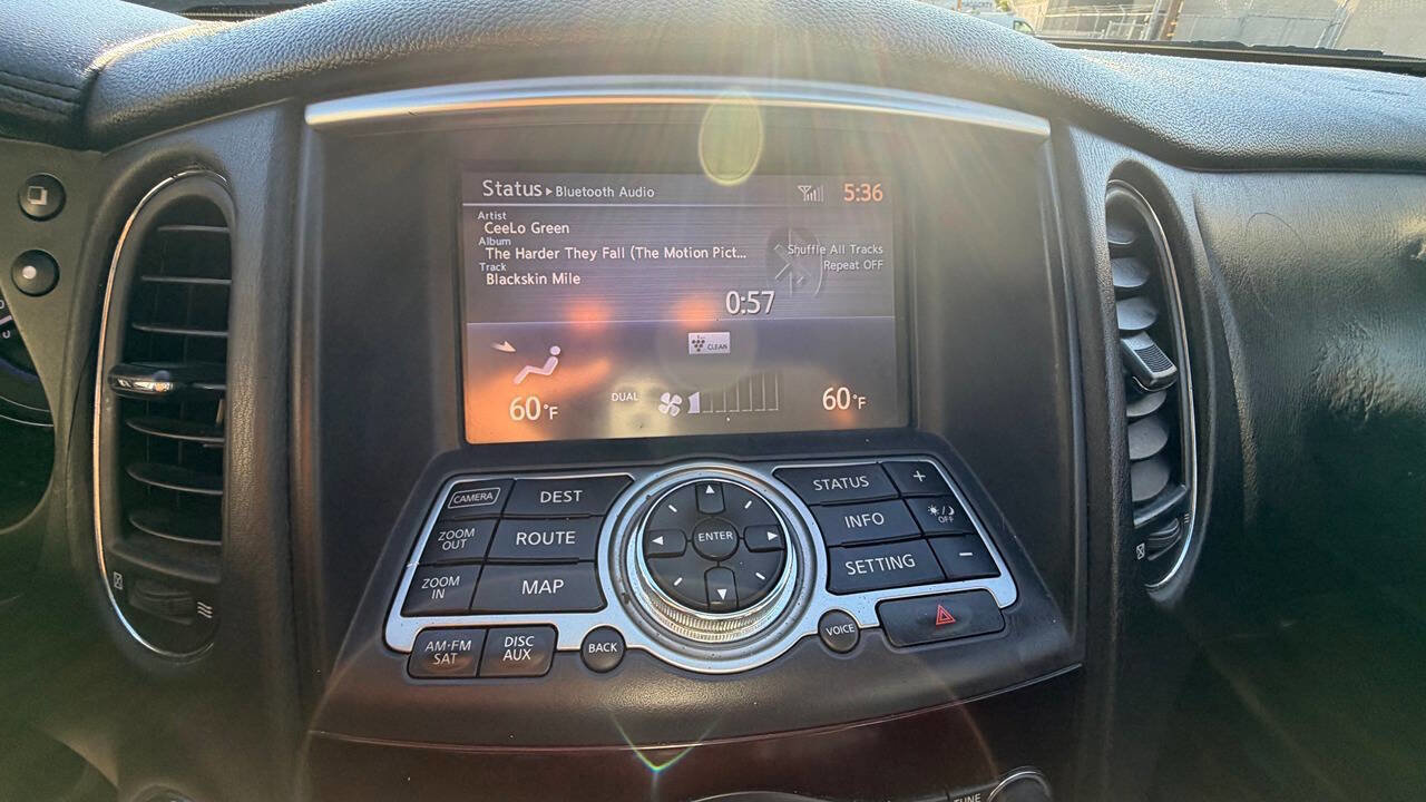 Used 2012 INFINITI EX35 Journey w/ Premium Pkg image 16