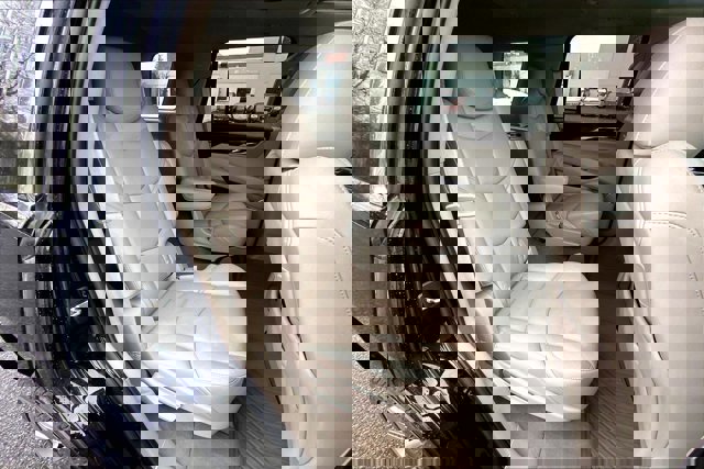 Used 2019 Cadillac Escalade Premium Luxury image 26