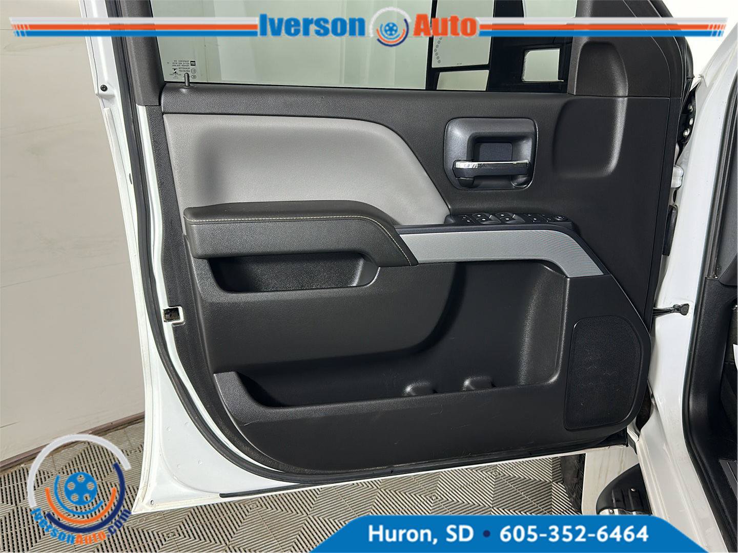 Used 2015 Chevrolet Silverado 2500 LT AWD/4WD image 13