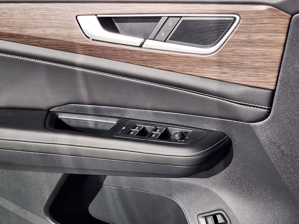 New 2026 Volkswagen Atlas SEL image 13