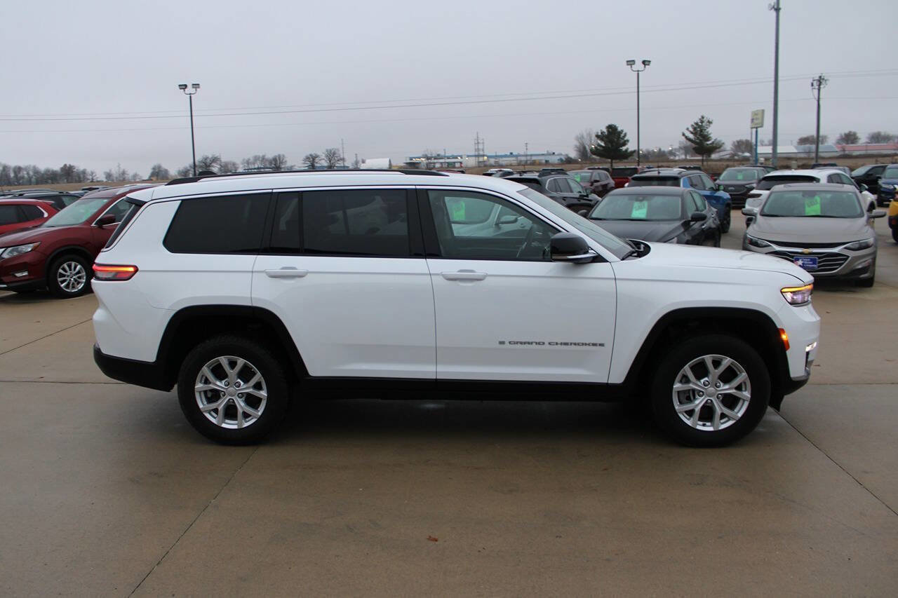 Used 2023 Jeep Grand Cherokee L Limited image 4