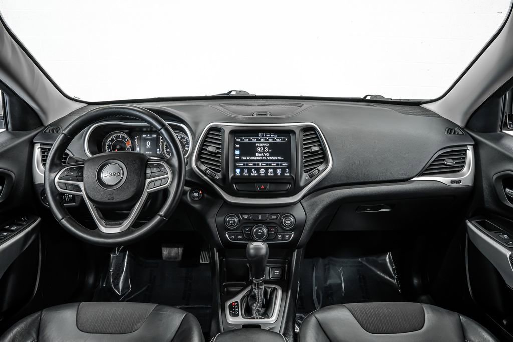 Used 2018 Jeep Cherokee Latitude Plus image 12