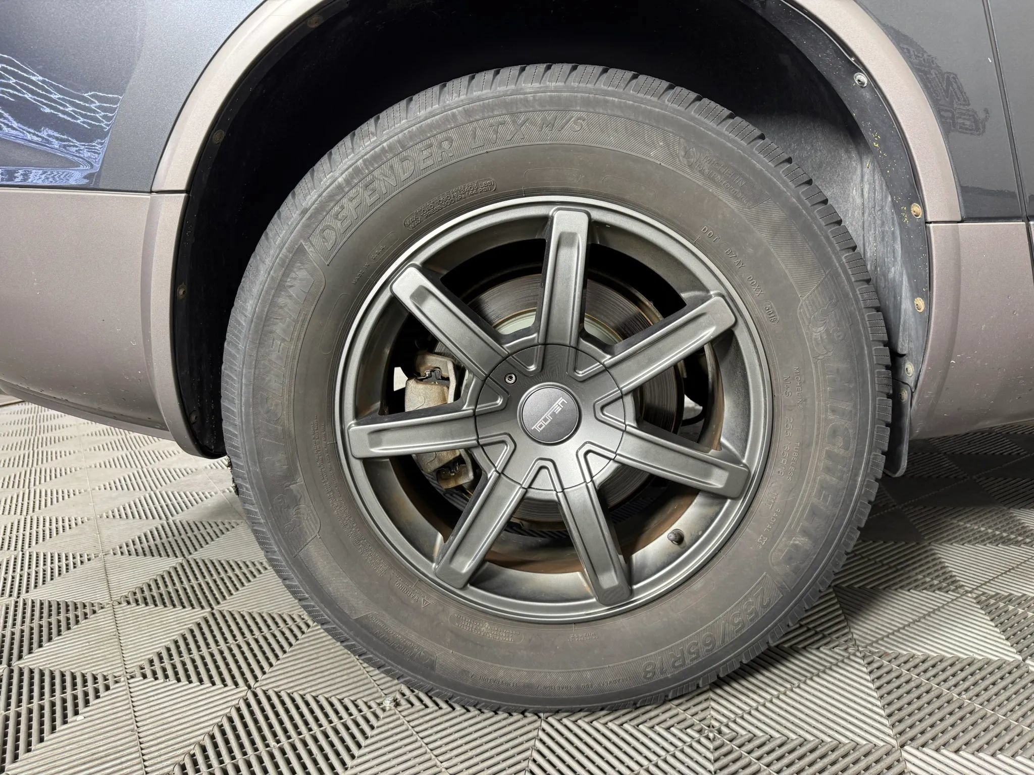 Used 2011 Buick Enclave CXL w/ Trailering Provision Package AWD/4WD image 43