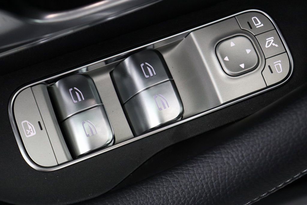 Used 2025 Mercedes-Benz GLE 350 4MATIC image 16