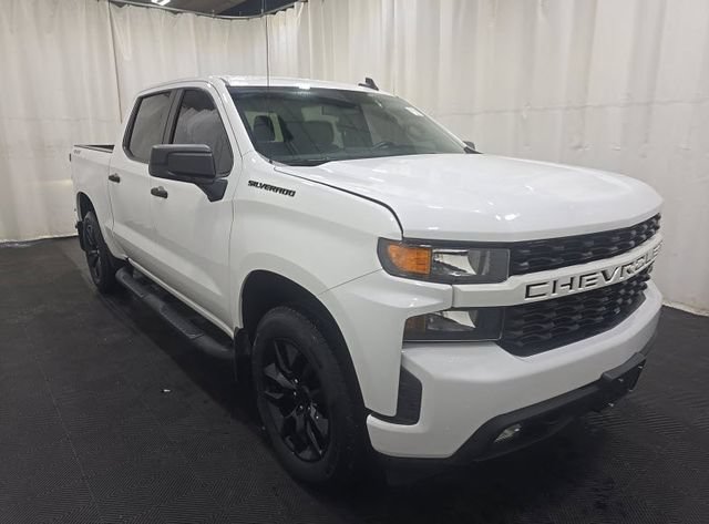 Used 2020 Chevrolet Silverado 1500 Custom w/ Custom Value Package AWD/4WD image 1