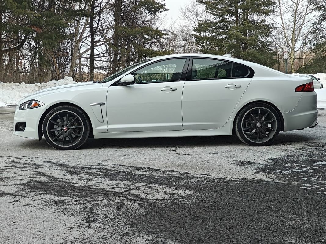 Used 2015 Jaguar XF Portfolio image 6