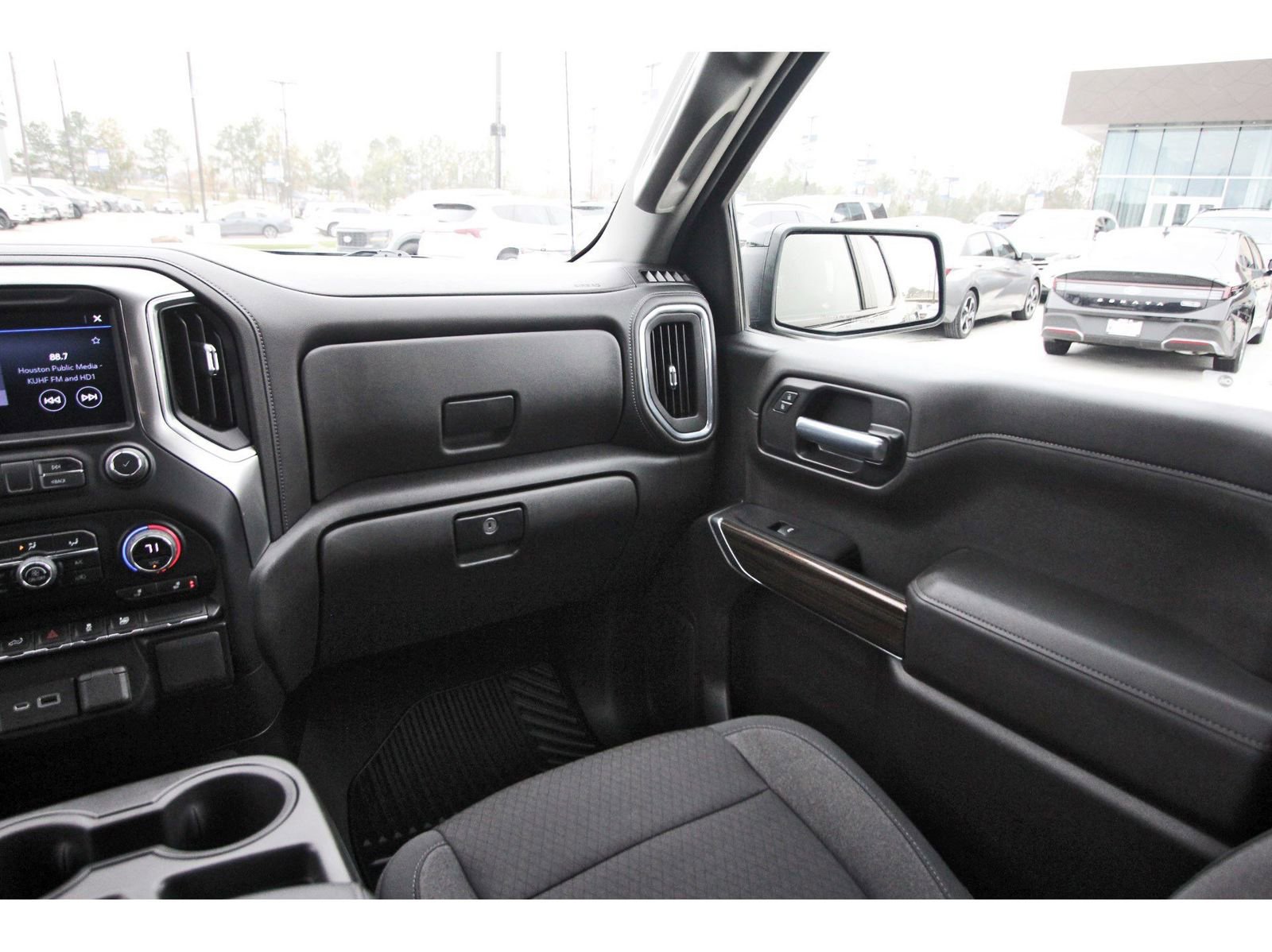 Used 2021 Chevrolet Silverado 1500 LT image 13